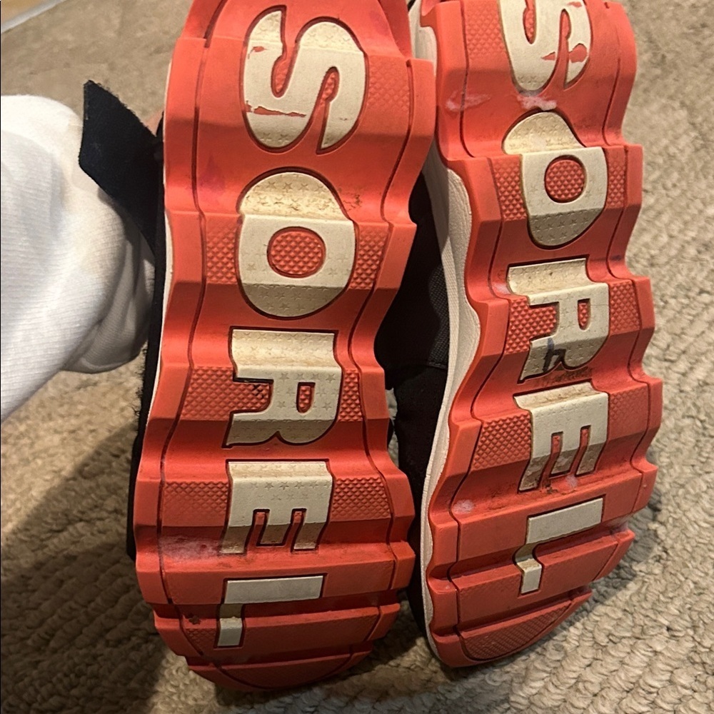 Sorel Stylish Black and Red Womens Shoes - Picture 9 of 10